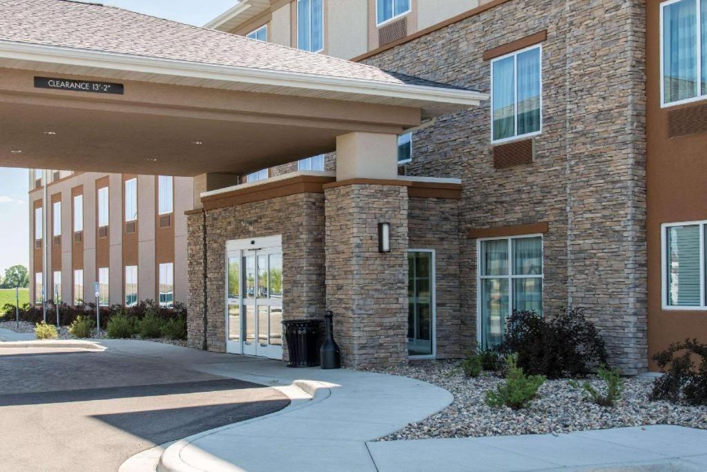 Sleep Inn & Suites Marshall - University Area Exteriér fotografie